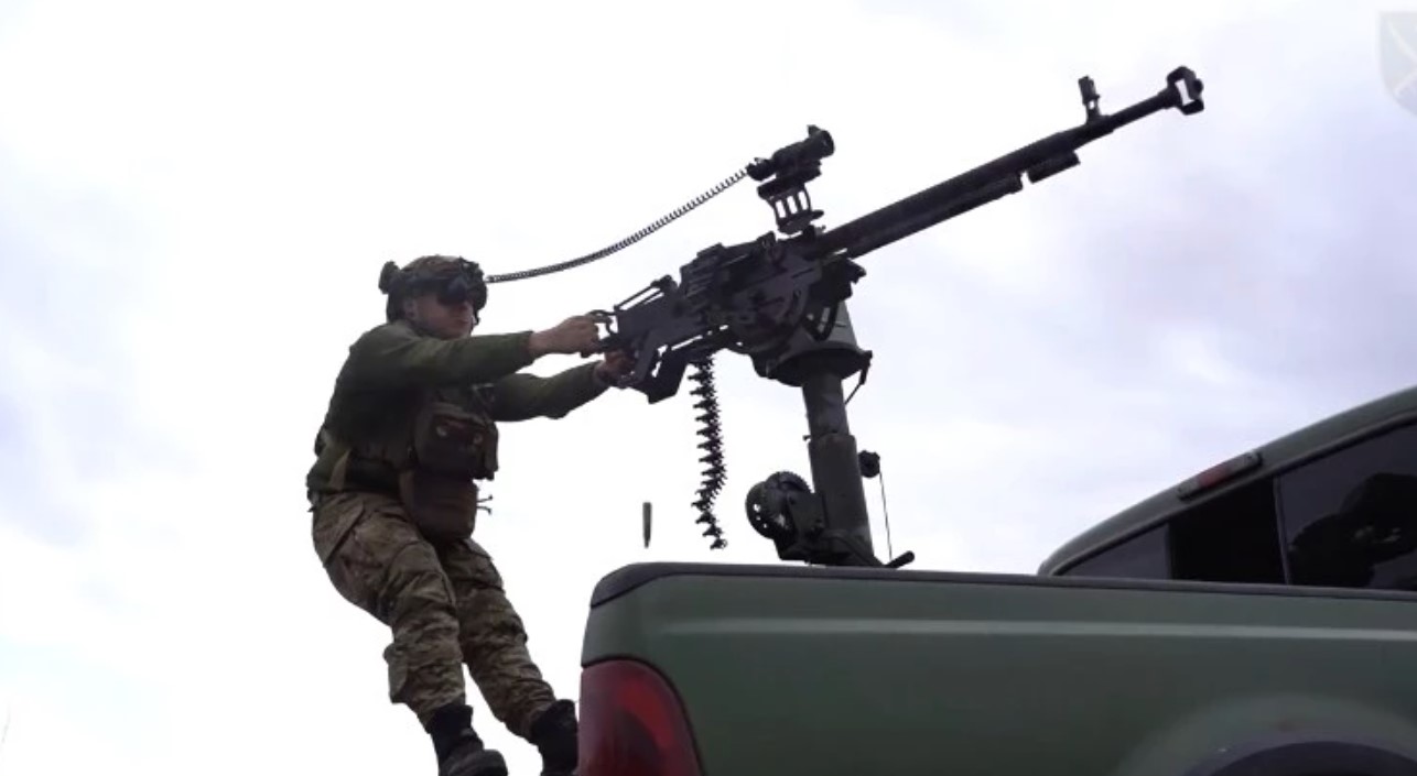 Летіли дрони та ракети різних типів, є прильоти: як ППО відбила нічний удар РФ